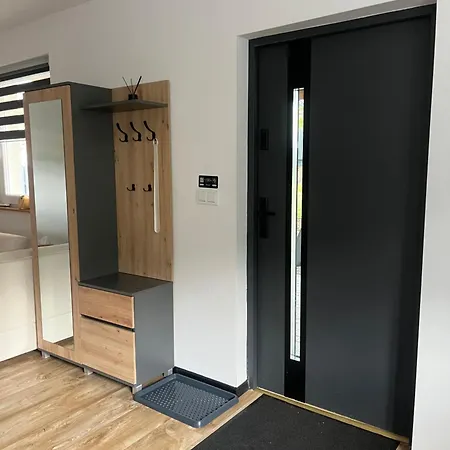 Nest Haus בקתה *